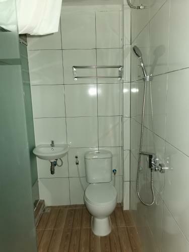 Hostal Reddoorz At Jalan Patimura Lampung