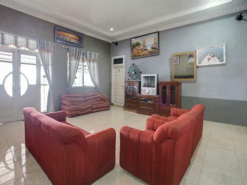 Hotel Oyo 91005 Cottage Putra Mutun Beach