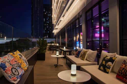 Hotel Moxy Shenzhen North Station