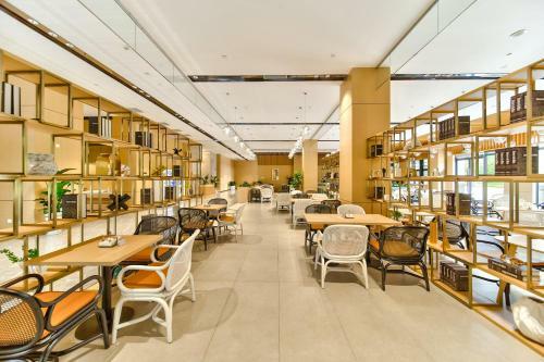 Ping Yue International Hotel