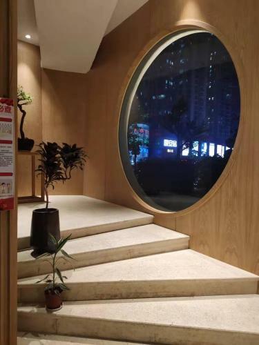 Hotel One House
