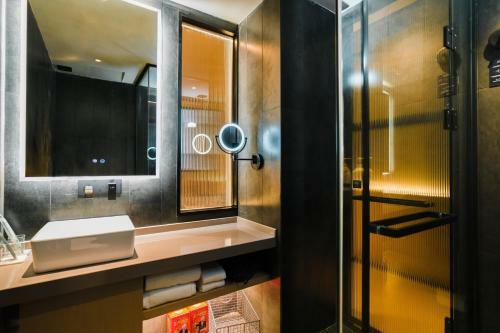 Lia Hotel Xili Branch