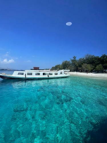 Usha Hotel & Beach Club Gili Air