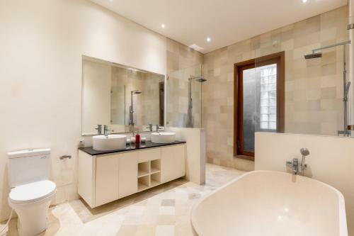 La Heavens 3br Villa By Azure