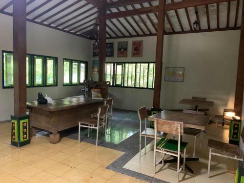 Hostal Sonosewu Guesthouse Syariah