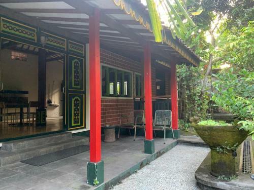 Hostal Sonosewu Guesthouse Syariah