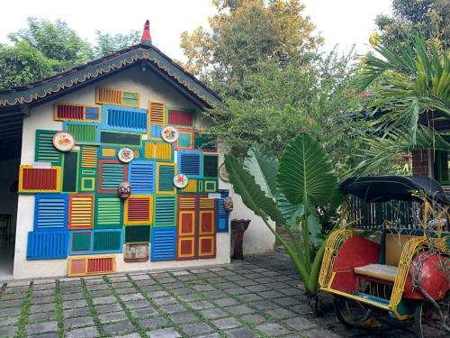 Hostal Sonosewu Guesthouse Syariah