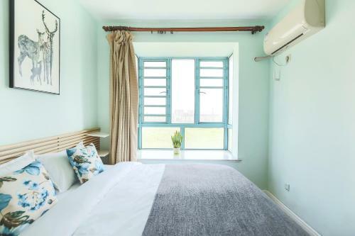 Shanghai New International Expo Center Apartment