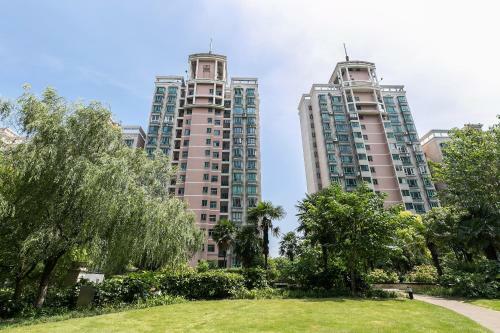 Shanghai New International Expo Center Apartment