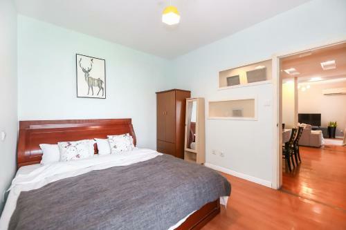 Shanghai New International Expo Center Apartment