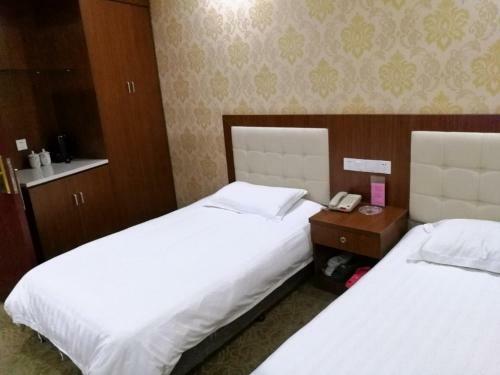 Gloria Plaza Hotel Hangtou