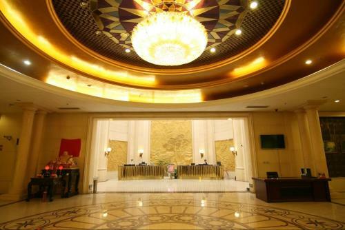 Gloria Plaza Hotel Hangtou