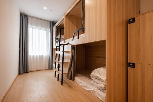 Hotel ??????