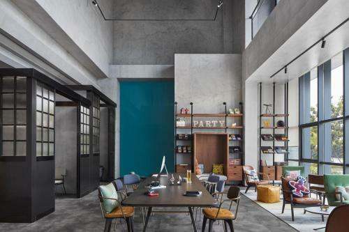 Hotel Moxy Shanghai Hongqiao Cbd