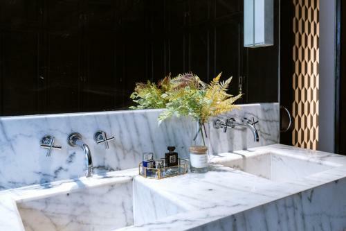 Hostal Hills Boutique Guesthouse