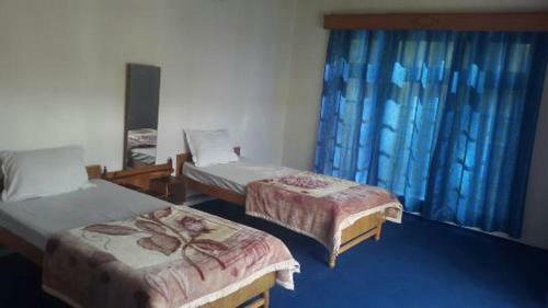 Hostal Sky Land Guest House