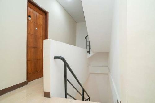 Hotel Reddoorz Near Stasiun Tangerang