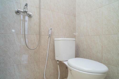 Hotel Reddoorz Near Stasiun Tangerang