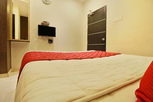 Hotel Oyo Flagship 11531 Sathya Lodge