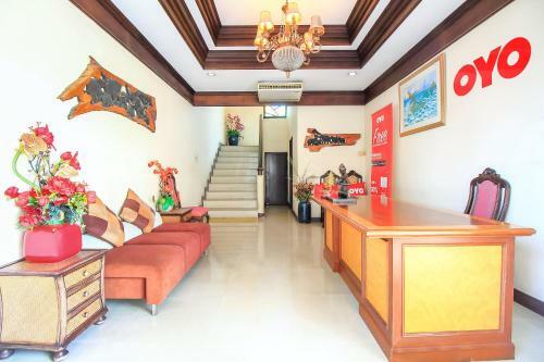 Oyo 383 White Inn Hotel