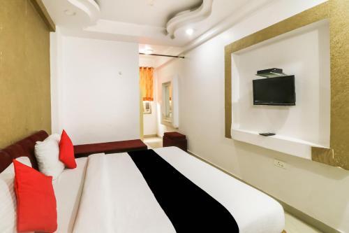 Capital O 69127 Hotel Syona Residency 2