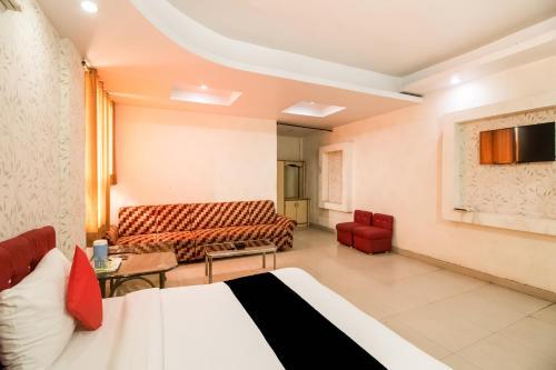 Capital O 69127 Hotel Syona Residency 2