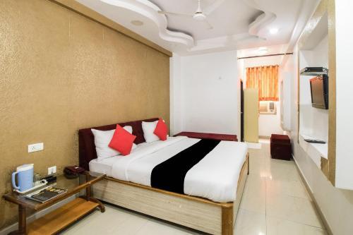 Capital O 69127 Hotel Syona Residency 2