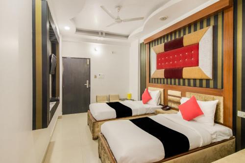 Capital O 69127 Hotel Syona Residency 2