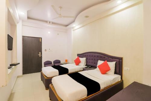 Capital O 69127 Hotel Syona Residency 2