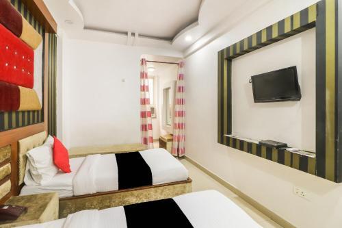 Capital O 69127 Hotel Syona Residency 2