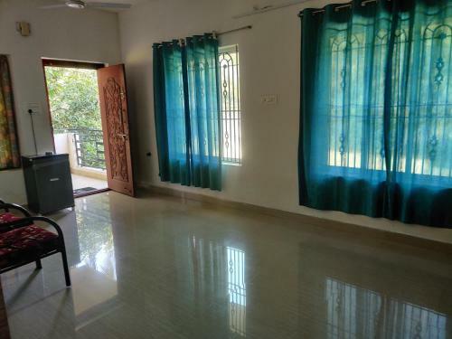 Hostal Living Edge Residency