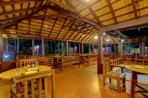 Hotel Ezzenza Areca Resort