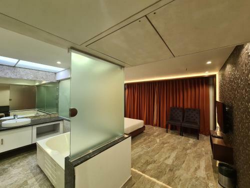 Hotel Aryaan Resort