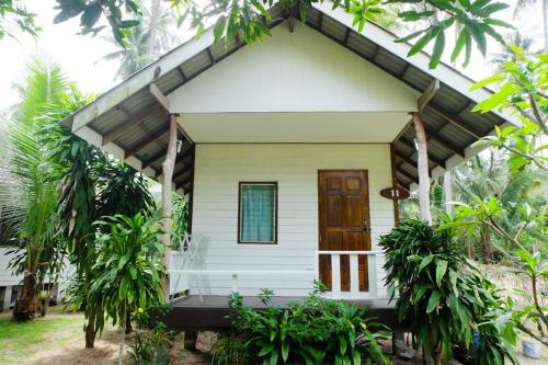 Koh Kood Neverland Beach Resort