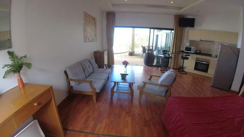 1 Bed 1 Bathroom Apartment In Chaweng Hill