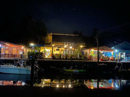 Hostal Baan Rabieng Talay Homestay??????????????? ???????????????