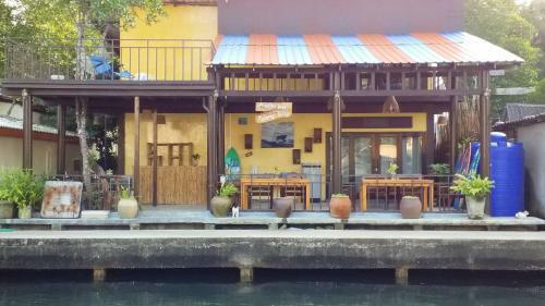 Hostal Baan Rabieng Talay Homestay??????????????? ???????????????