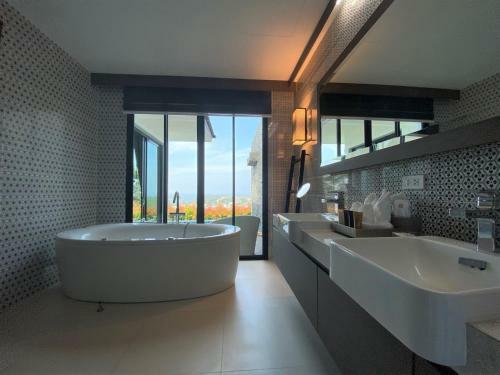 Silla Villa Kata Beach