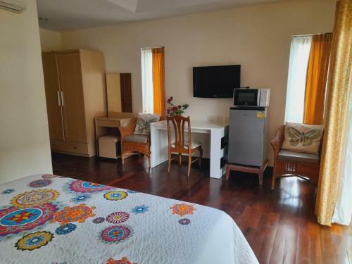 Hostal Wonderful Pool House Kata Beach