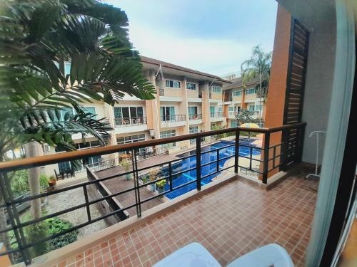 Hostal Wonderful Pool House Kata Beach
