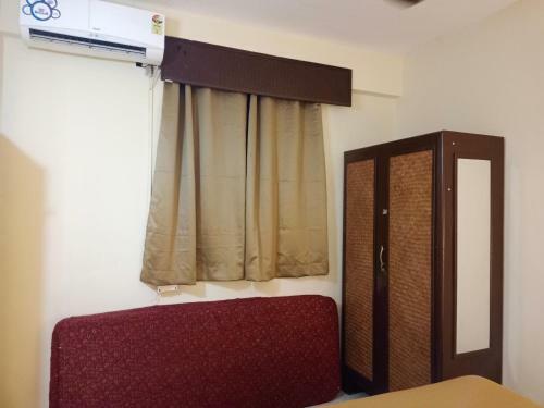 Hotel Alanapoolstay
