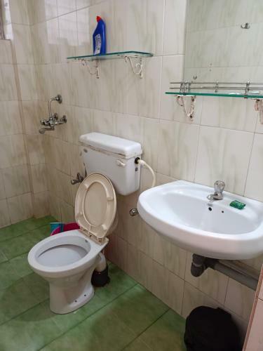 Hotel Alanapoolstay
