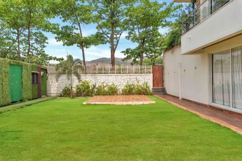 Villa Saffronstays Juniper