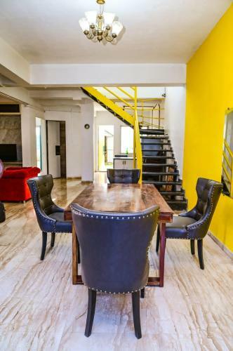 Dev1villa