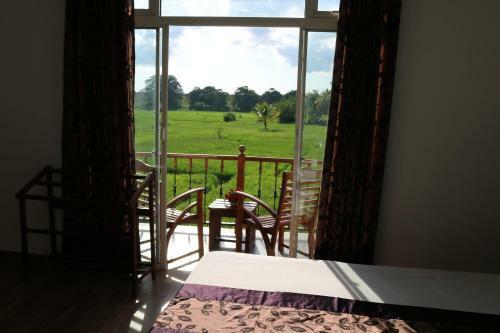 Hostal Manel Guest House