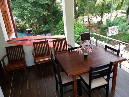 Hotel Cannel Side Guest House