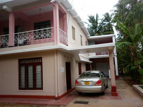 Hostal Luxman Guest House