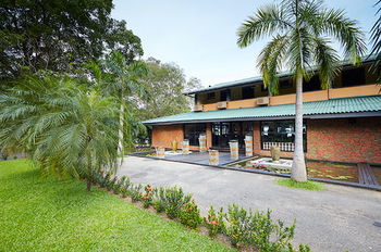 The Lake Hotel