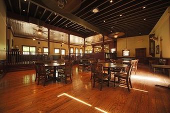 Hotel Cedar Creek