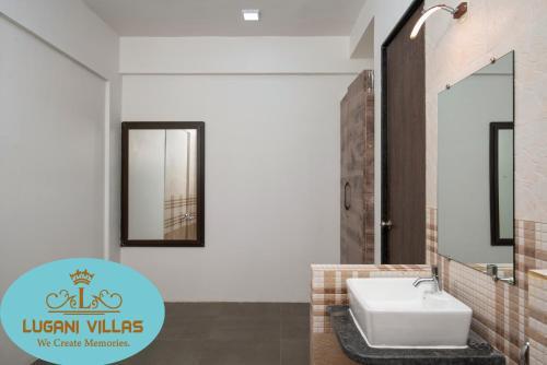 Lugani's - Belvedere Villa A4